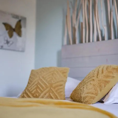 D'or Les Anges Les Angles (Gard)